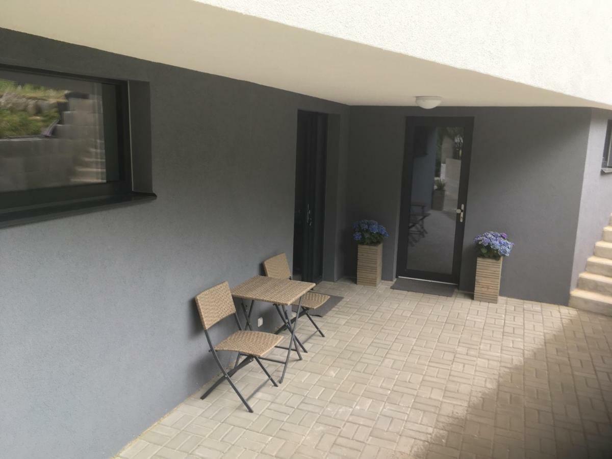 Nerudovka Apartment Karlovy Vary Luaran gambar