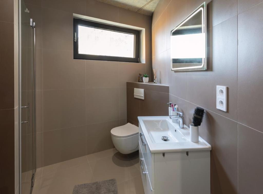 Nerudovka Apartment Karlovy Vary Luaran gambar