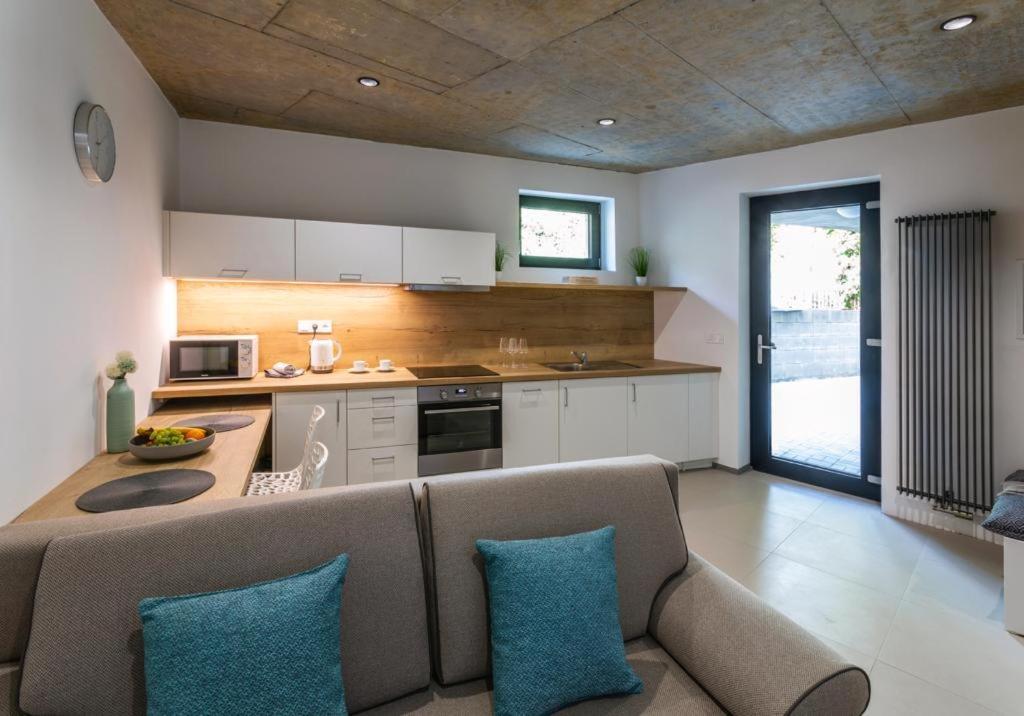 Nerudovka Apartment Karlovy Vary Luaran gambar